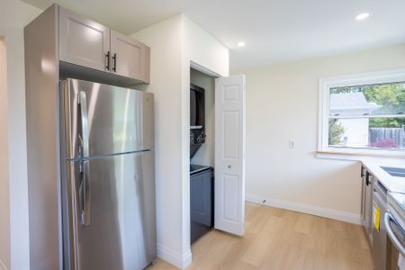 For Lease - 322 Shanty Bay Road Unit# Main, Oro-Medonte, Ontario - Photo 4