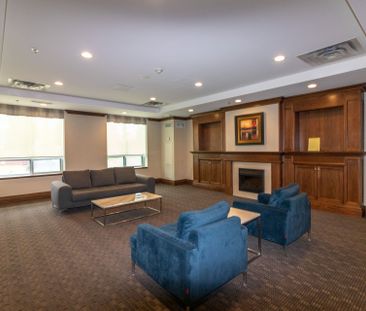 For Lease - 11 Oneida Crescent Unit# 1011, Richmond Hill, Ontario - Photo 1