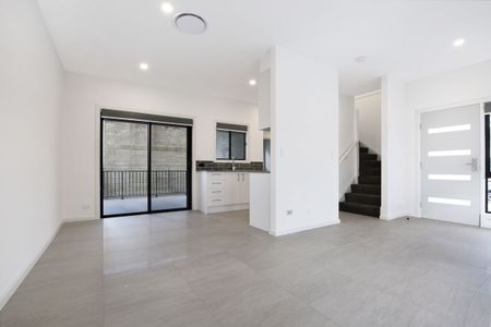 3/2-4 Finlayson Street, Wollongong, NSW 2500 - Photo 4