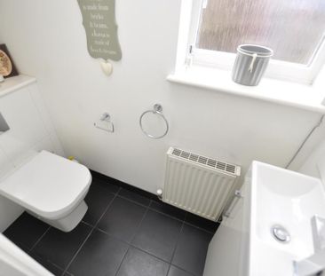 3 bedroom detached house to rent - Photo 3