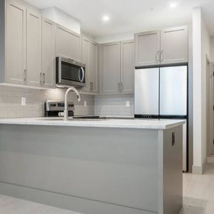 UNIT 1504 - BEAUTIFUL brand new Vantage 2 bedroom unit - Photo 2