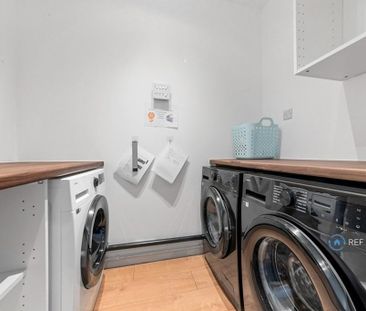 1 bedroom in a house share to rent - Photo 6