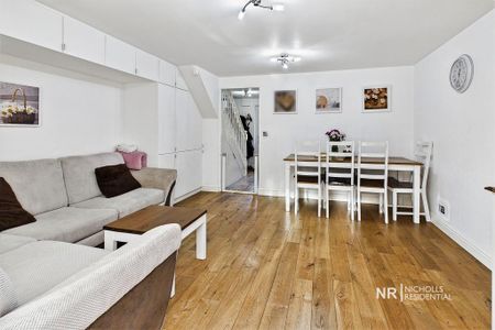 3 bedroom end of terrace house to rent - Photo 4