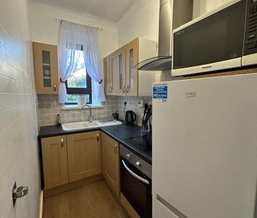 1 bedroom flat to rent - Photo 2