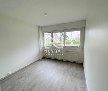 Location Appartement 5 pièces 101m² CHALON SUR SAONE 71100 - Photo 5