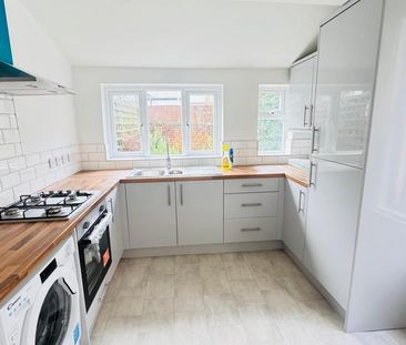 4 bedroom detached house to rent - Photo 6