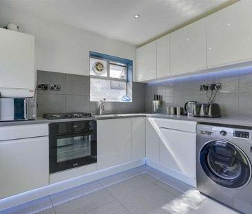 Abercorn Road, Mill Hill, NW7 - Photo 3