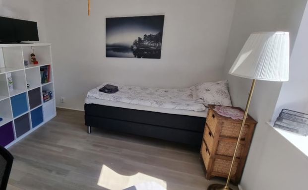 Hallbrosvägen, Visby - Photo 1