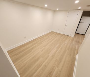For Lease - 188 Cherrywood Drive Unit# Lower, Newmarket, Ontario - Photo 3