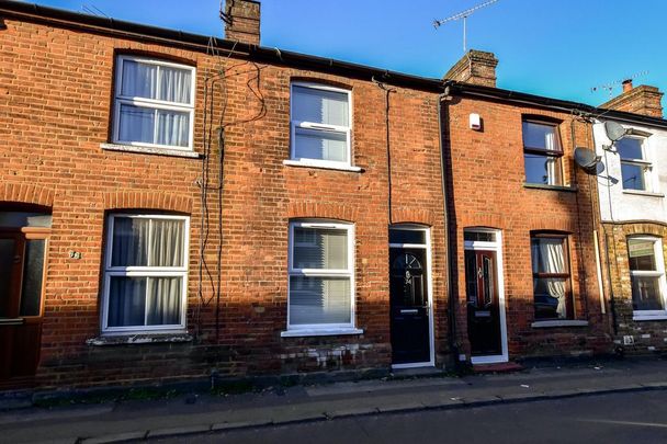 2 bedroom house to rent - Photo 1