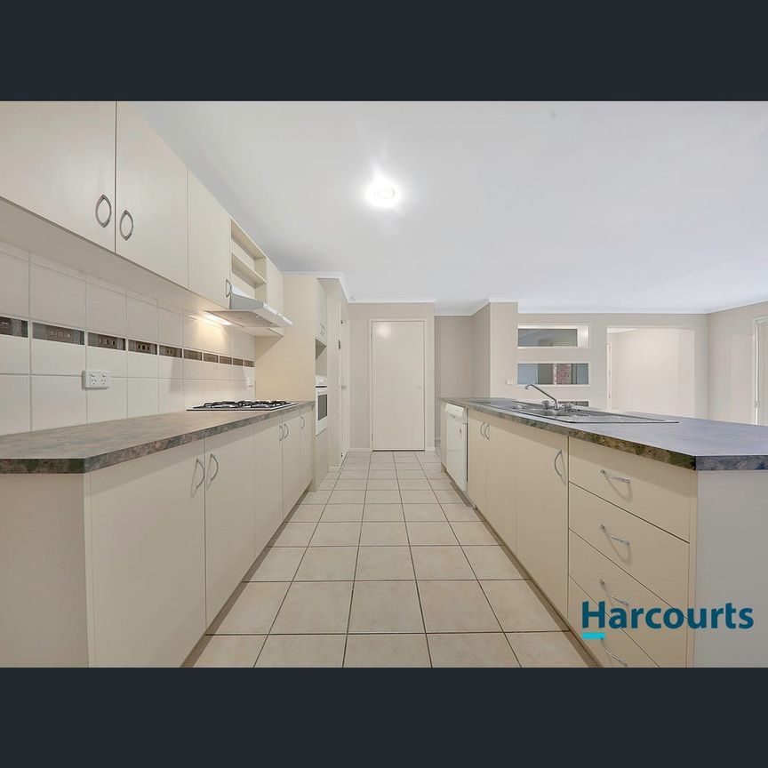 21 Alfred Park Drive, Tarneit, Vic 3029 - Photo 1