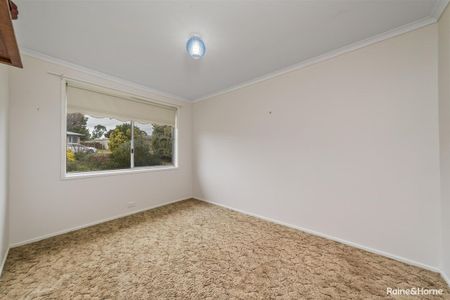 Three Bedroom Character Home - Photo 5