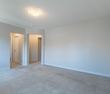 For Lease - 3136 Ernest Appelbe Boulevard, Oakville, Ontario - Photo 4