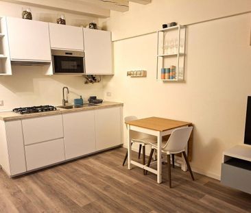 Verona, Veronetta - bilocale in affitto transitorio - Photo 3