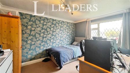 3 bedroom terraced house to rent - Photo 5