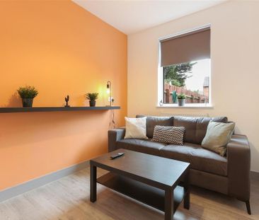 1 bedroom in a house share to rent - Photo 3