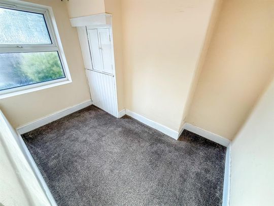 Aberderfyn Road, Johnstown - Photo 1