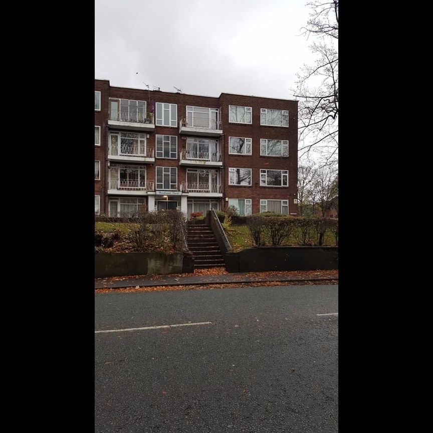 2 Bed Flat, Brooklands Court, M8 - Photo 1