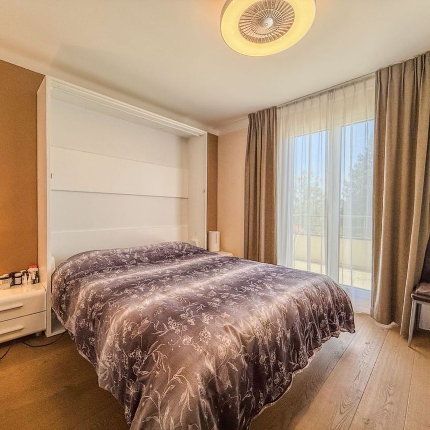 Beautiful 7.5p house / lake view - Photo 1