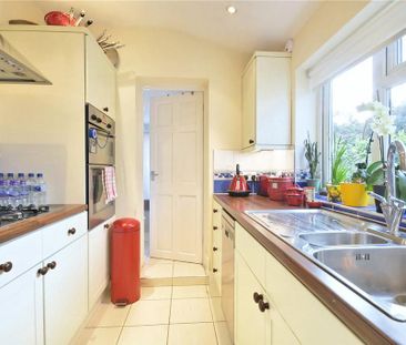 2 bedroom terraced house to rent - Photo 4