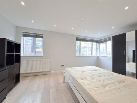 2 Bed Flat, East Vale, W3 - Photo 2