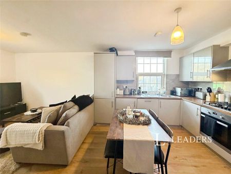 1 bedroom flat to rent - Photo 2