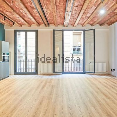 Alquiler de piso en Calle de la Palla - Photo 1