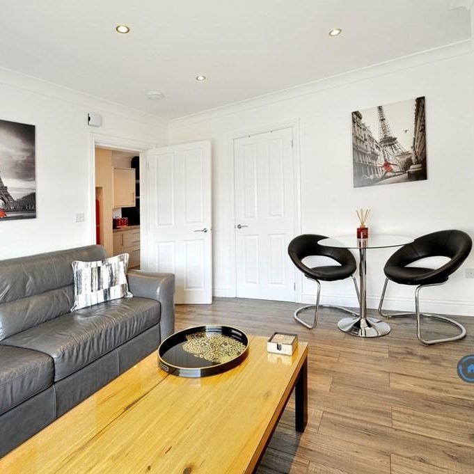 1 bedroom flat to rent - Photo 1