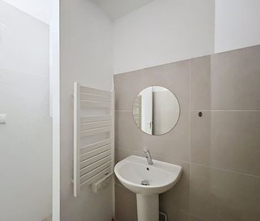 Location Appartement 1 pièce 37m² - Photo 4