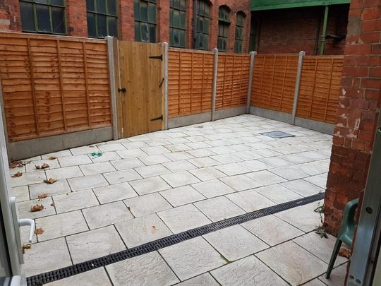 4 bedroom townhouse to rent - Photo 1