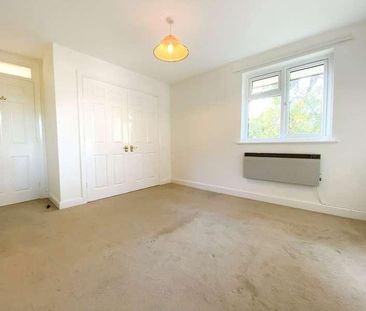 Burford Road, Carterton, Oxfordshire, OX18 - Photo 3