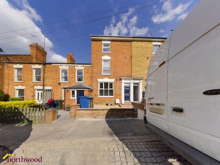 1 bedroom in a house share to rent - Photo 4