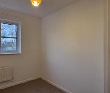 2 bedroom semi-detached house to rent - Photo 3