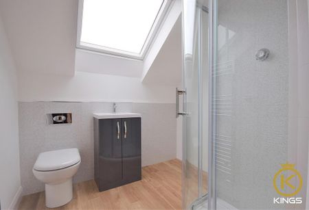 5 bedroom end of terrace house to rent - Photo 4