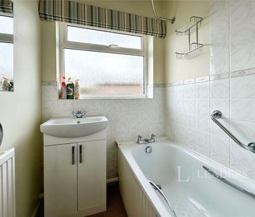 2 bedroom bungalow to rent St. Clements Way, Brundall, NR13 - Photo 6