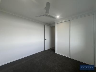 Modern & Stylish 4-Bedroom House for Rent in Cannonvale - Photo 3