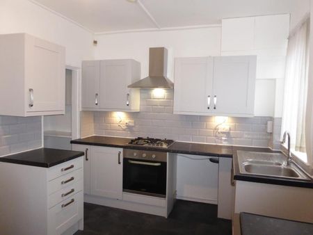 Nowell Avenue , Harehills, LS9 - Leeds - Photo 2