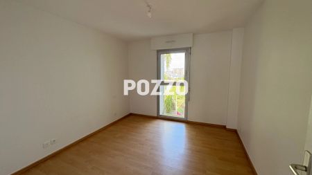 Location - Appartement 3 pièce(s) - 72 m² - Granville - Photo 4