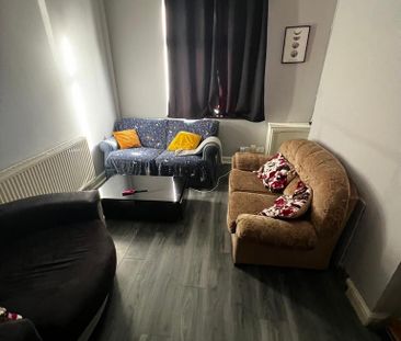 3 bedroom terraced house to rent - Photo 1