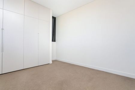 Stunning One Bedroom Luxurious Apartment In The Heart Of North Sydney - Photo 5