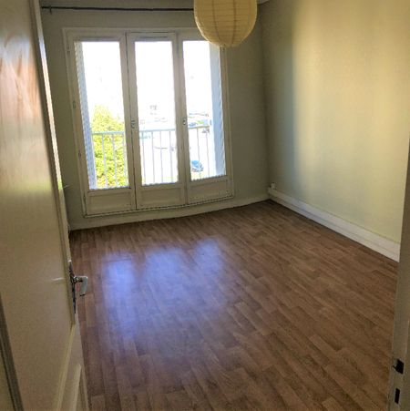 Location Appartement 5 pièces 97m² - Photo 4