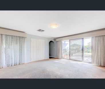 3x2 Bedroom home in cul-de-sac location - Photo 2