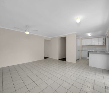 Room To Move In This 3 Bedroom Home. - Photo 1