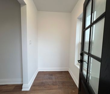 For Lease - 4876 Simcoe Street Unit# 4, Niagara Falls, Ontario - Photo 3