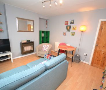 2 bed Mid Terraced House for Rent - Photo 4