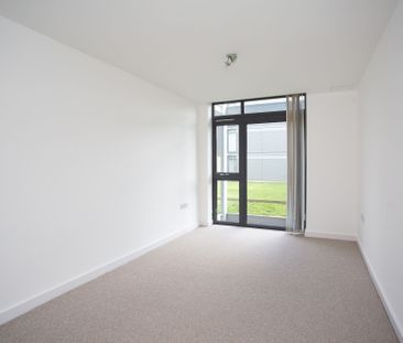 2 bedroom flat to rent, Available unfurnished from 06/12/2024 - Photo 2