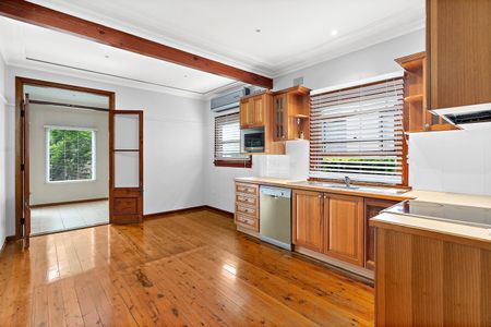 Four Bedroom Home - Pleasant District Views - Photo 3