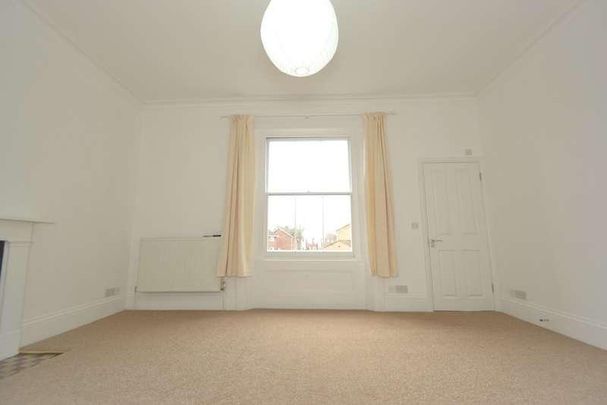 Surbiton, KT6 - Photo 1