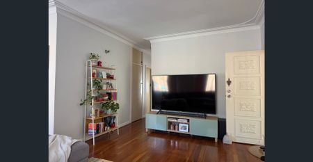 4x2 Family Home in Trigg with Pool - Photo 3