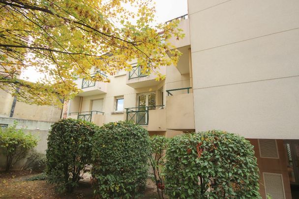 Appartement Courbevoie 1 pièce(s) 24.03 m2 - Photo 1